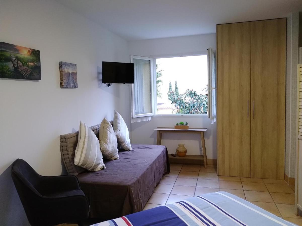 Bed and Breakfast Le Paquebot Villetelle Екстер'єр фото