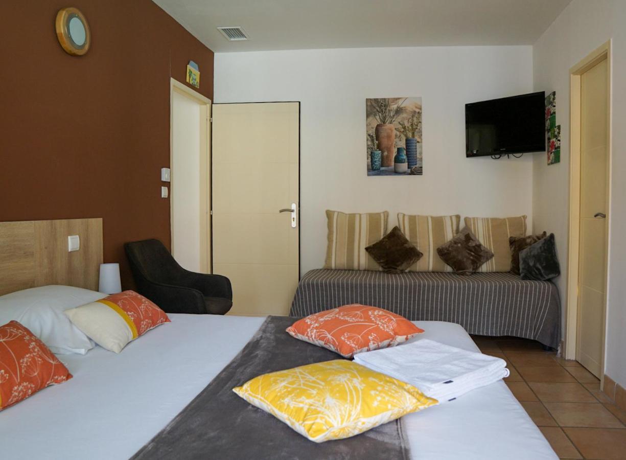 Bed and Breakfast Le Paquebot Villetelle Екстер'єр фото