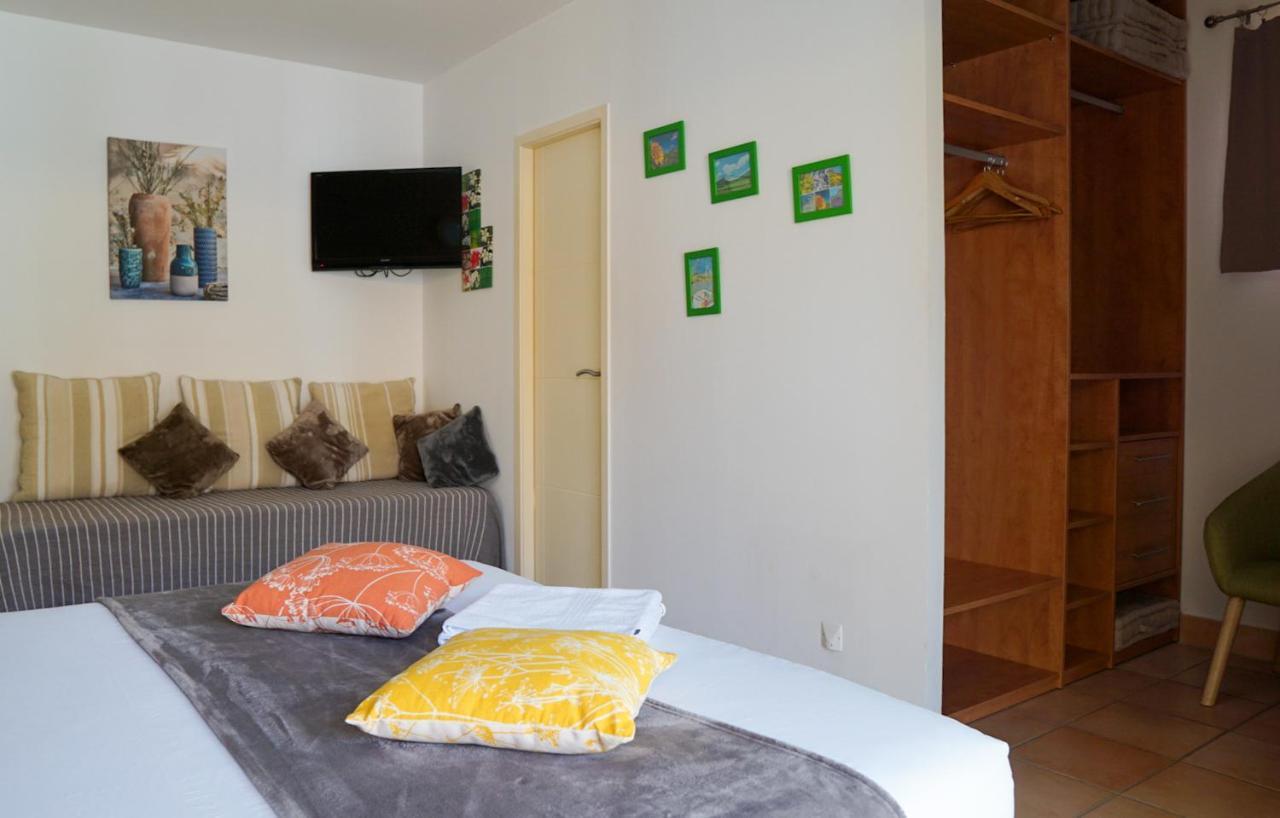 Bed and Breakfast Le Paquebot Villetelle Екстер'єр фото