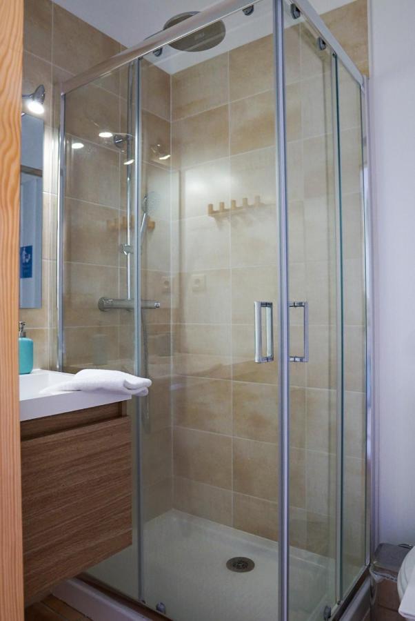 Bed and Breakfast Le Paquebot Villetelle Екстер'єр фото