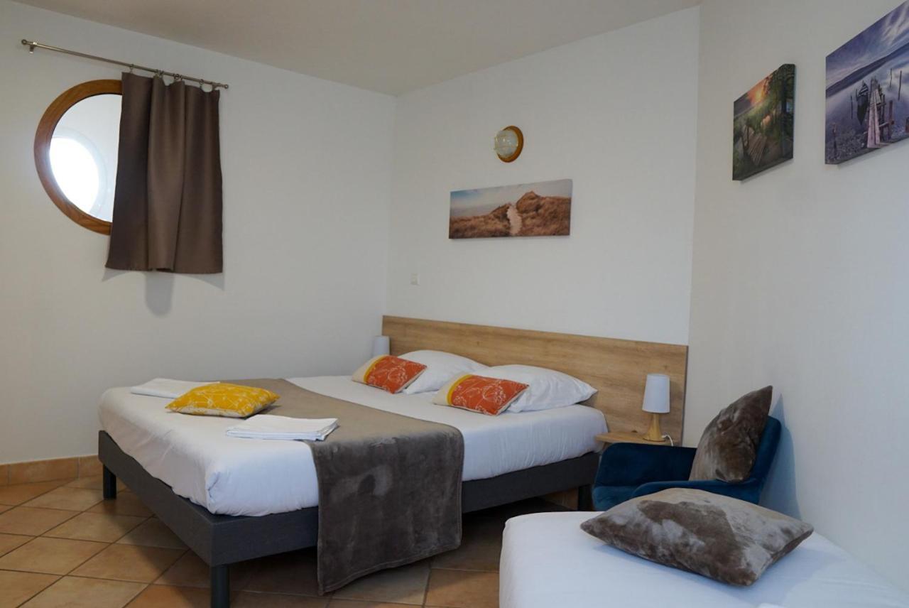 Bed and Breakfast Le Paquebot Villetelle Екстер'єр фото