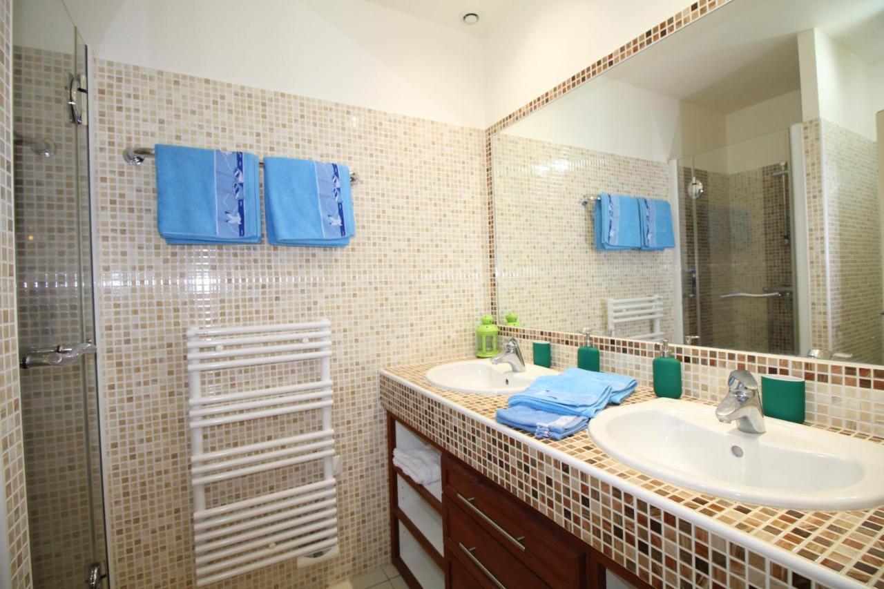 Bed and Breakfast Le Paquebot Villetelle Екстер'єр фото