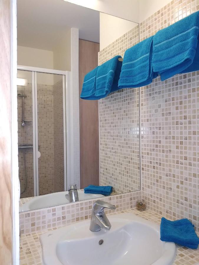 Bed and Breakfast Le Paquebot Villetelle Екстер'єр фото