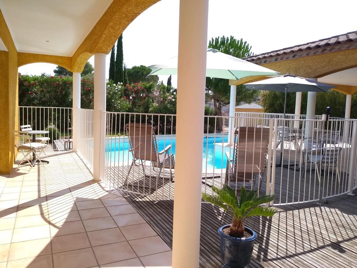 Bed and Breakfast Le Paquebot Villetelle Екстер'єр фото