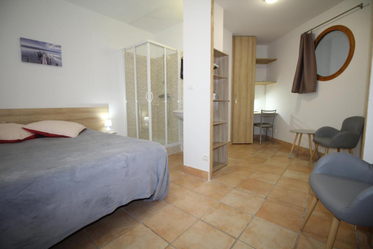 Bed and Breakfast Le Paquebot Villetelle Екстер'єр фото